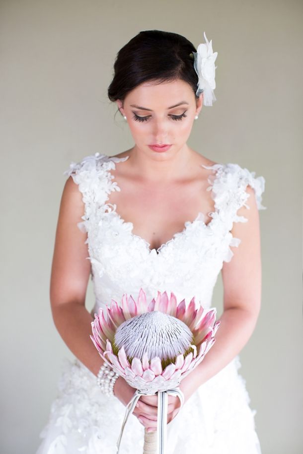 A One-Stem Bouquet with Big Flowers is Absolutely Adorable♡にて紹介している画像