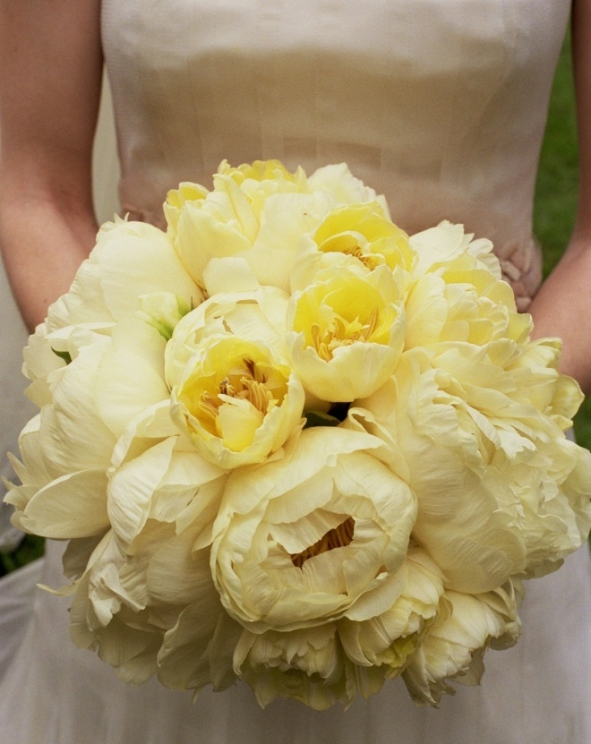 A Colorful Collection of Magnificent Peony Bouquets! ♡にて紹介している画像