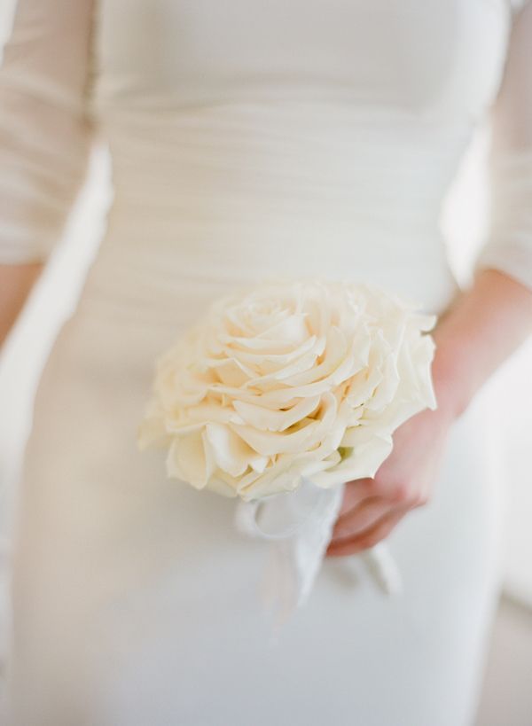 A One-Stem Bouquet with Big Flowers is Absolutely Adorable♡にて紹介している画像