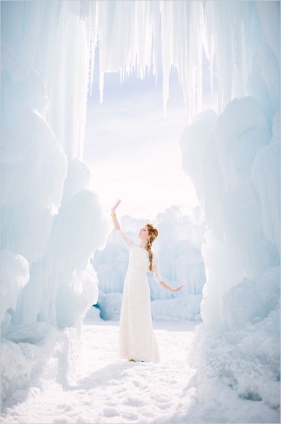 The Snow Queen ❅ 5 Key Points to Keep in Mind to Become a Bride Like Elsa from "Frozen" ♡にて紹介している画像