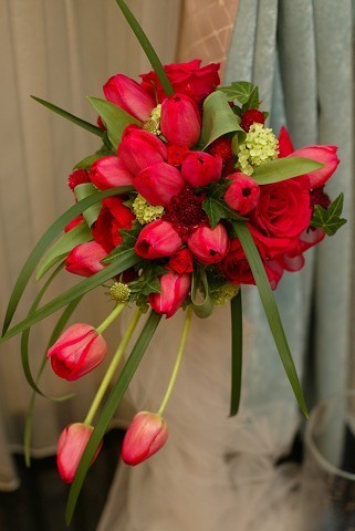 "Bring Spring Soon ♡ A Color-Coded Catalog of Adorable Fluffy Tulip Bouquets ♩"にて紹介している画像