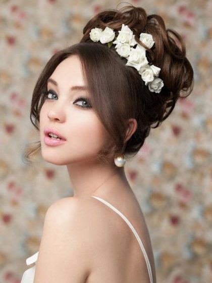 How to Style Long Bangs? ♡ Adorable Wedding Hairstyles to Showcase Your Long Bangs ♩にて紹介している画像