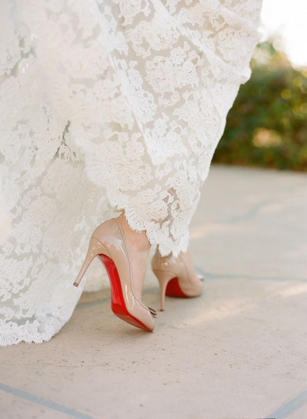 "Shoes That Transform You into a Woman" ♡ Become a Perfect Bride from Head to Toe with Louboutin Pumps ♡にて紹介している画像