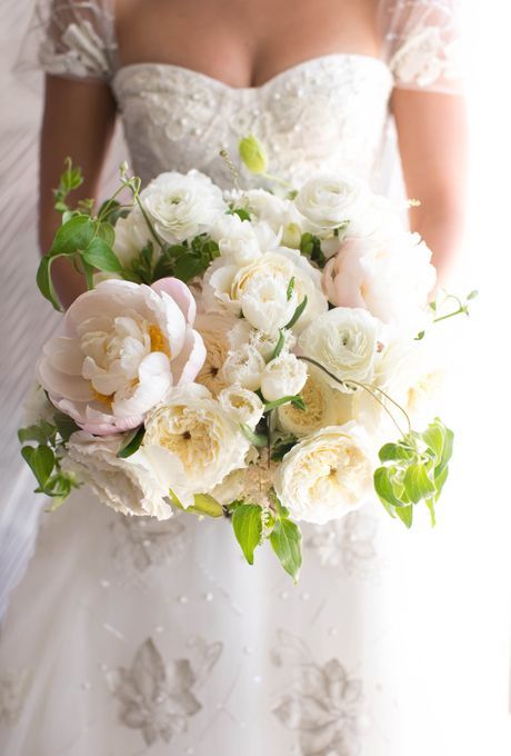 A Colorful Collection of Magnificent Peony Bouquets! ♡にて紹介している画像