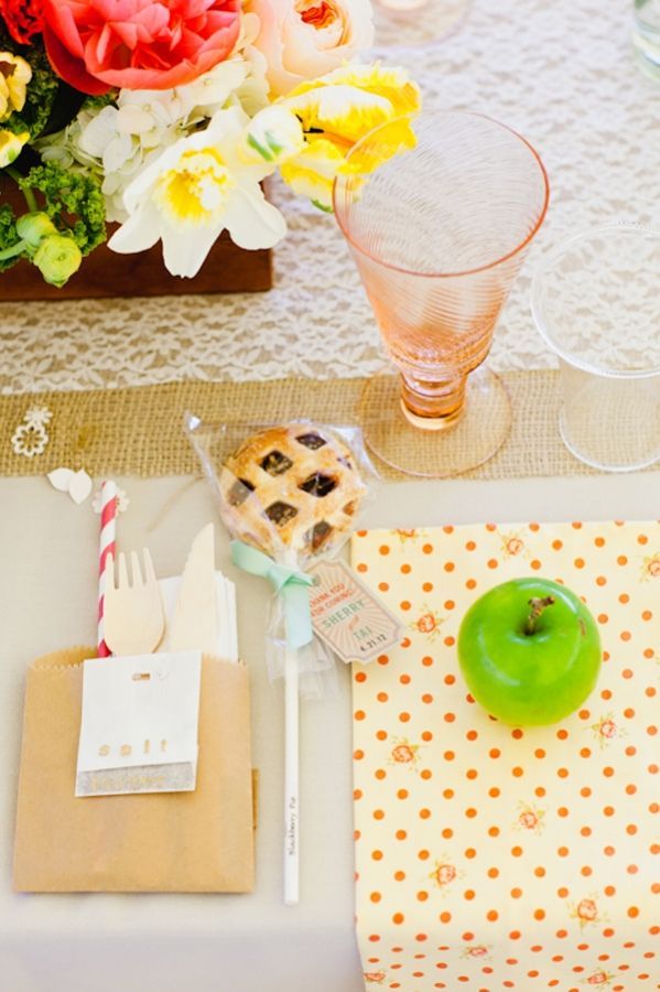 Recommended Cute and Easy Mini Pies for Your DIY Wedding Abroad!にて紹介している画像