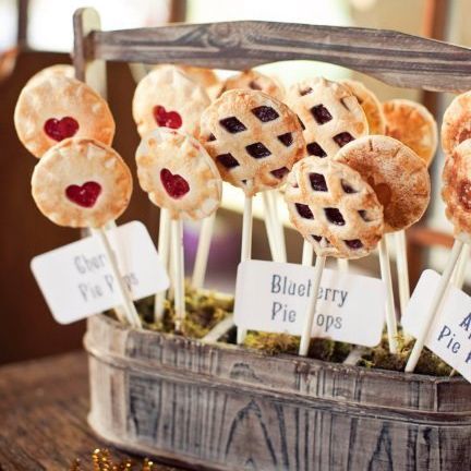 Recommended Cute and Easy Mini Pies for Your DIY Wedding Abroad!にて紹介している画像