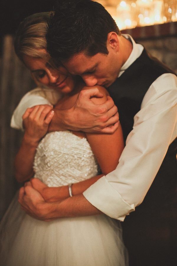 Love-filled Photos for Two: Captivating Wedding Shots that Convey Affection ♡にて紹介している画像