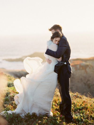 Love-filled Photos for Two: Captivating Wedding Shots that Convey Affection ♡にて紹介している画像