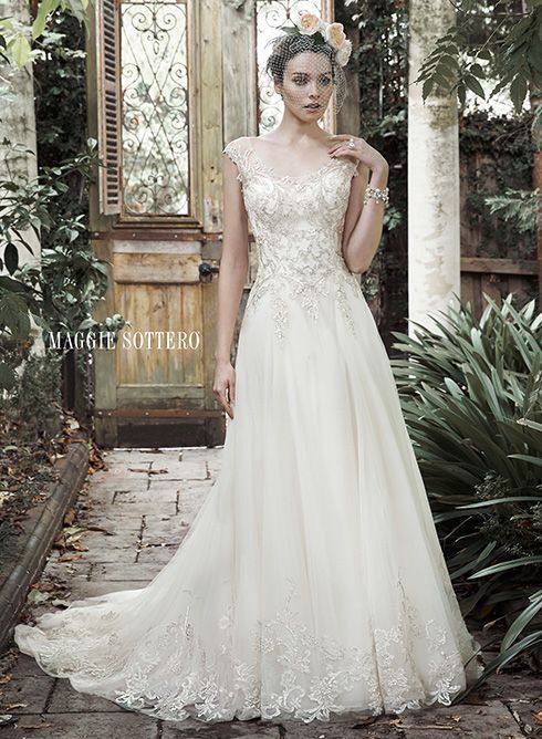 A Guide to Veils for Future Brides: Styles to Complement Your A-Line Dress with Varying Lengths♡にて紹介している画像