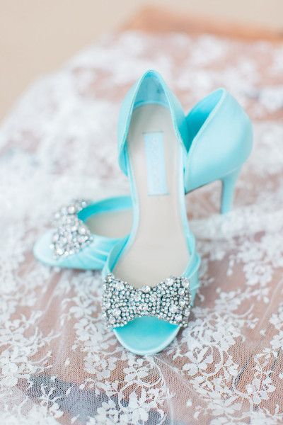 Where to Incorporate the Blue of Happiness? A Summary of Wedding Items and Places to Include Something Blue ♡にて紹介している画像