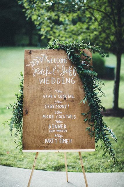 A Collection of Welcome Board Designs: From Classic to Unique Ideas for Greeting Guests ♡にて紹介している画像