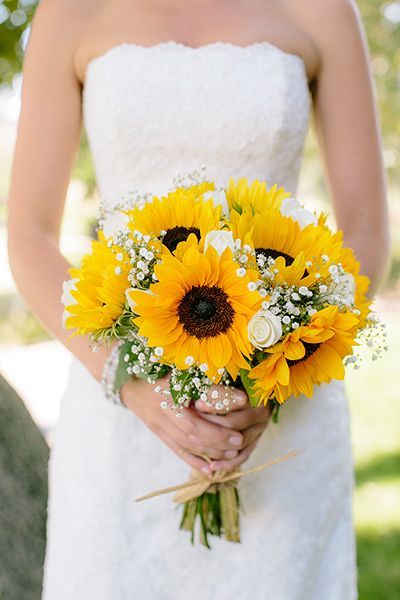 Perfect Flowers for Weddings: A Compilation of Recommended Bouquets Based on Their Flower Meanings ♡にて紹介している画像