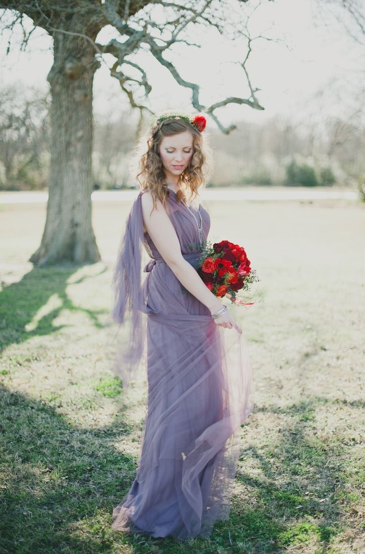 Soft and Adorable ♡ A Romantic Collection of Lilac Wedding Dressesにて紹介している画像