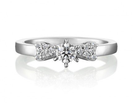 Check Out the Disney Collection from Bridal Ring Boutique "deux et deux," Born from 4℃! ♡にて紹介している画像