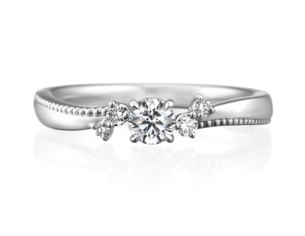 Check Out the Disney Collection from Bridal Ring Boutique "deux et deux," Born from 4℃! ♡にて紹介している画像