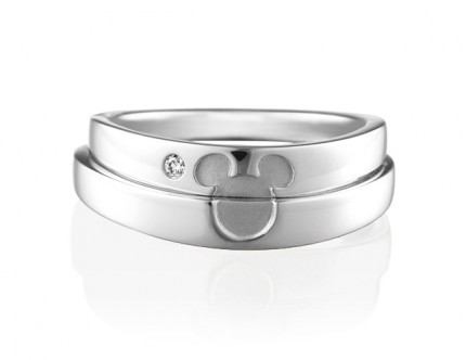 Check Out the Disney Collection from Bridal Ring Boutique "deux et deux," Born from 4℃! ♡にて紹介している画像