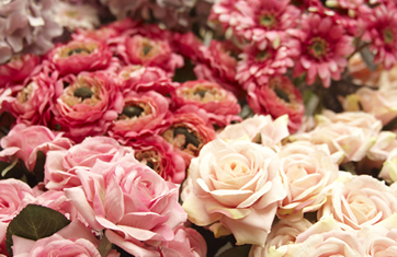 ＼让手上也绽放花海♡／手作り可实现的腕花束设计汇总♩にて紹介している画像