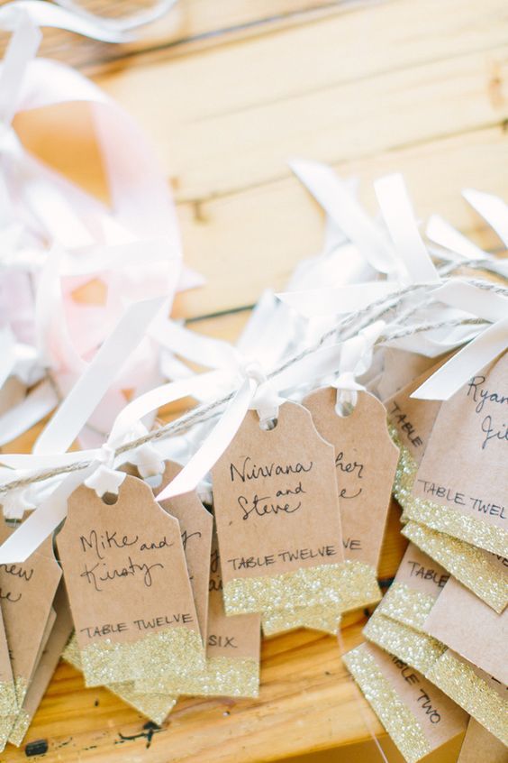 15 Unique Escort Card Ideas Found on Instagram That I Would Love to Create if I Have the Time♡にて紹介している画像