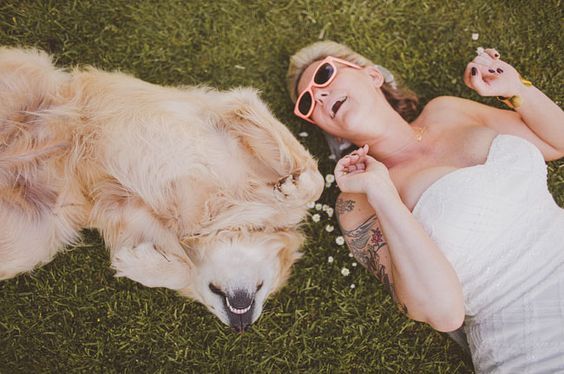 Family Photos: 4 Must-Have Wedding Photo Scenes with My Beloved Dog♡にて紹介している画像