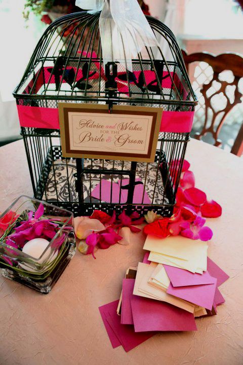 祝福のメッセージを投函♡披露宴や二次会に置く『ウェディングポスト』って知ってる？にて紹介している画像