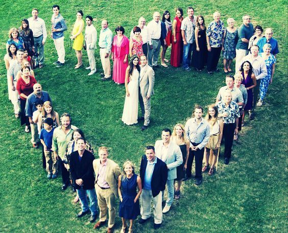 ゲストのみんなとハイチーズ♩結婚式でのユニークな『集合写真』の撮り方アイディア♡にて紹介している画像