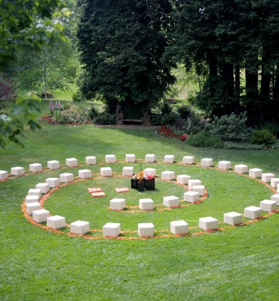 Create a Relaxing Space with a Cozy Sofa for Your Guests to Unwind! ♡にて紹介している画像