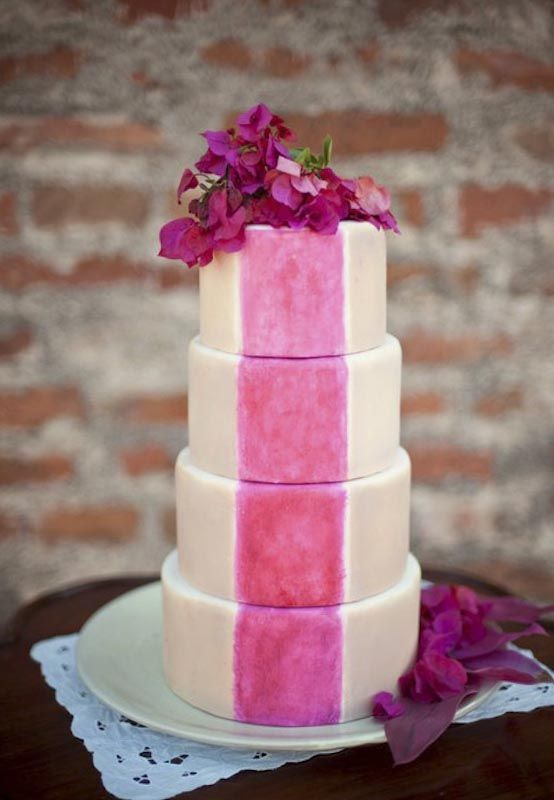 Tropical Flowers: The Adorable Fuchsia Bougainvillea! 🌸にて紹介している画像