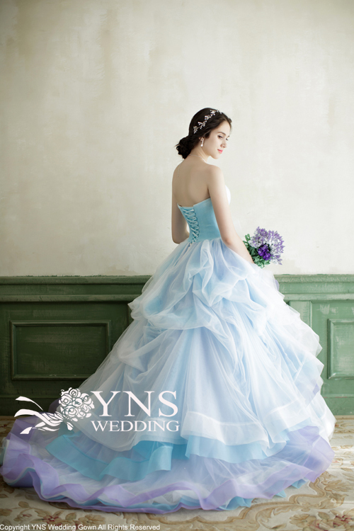 Rainbow Dresses: 5 Adorable Brands for Everyone's Dreamy Rainbow and Gradient Styles ♡にて紹介している画像