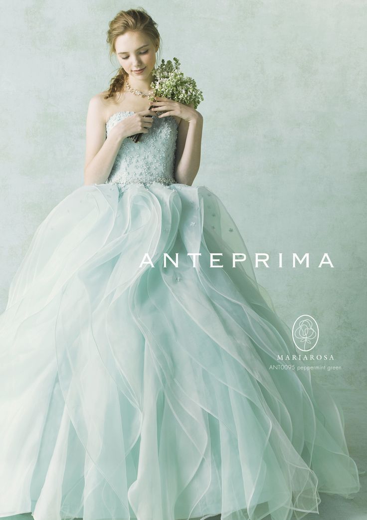 "Charming Elegance for Adults: A Colorful Dress Guide to Look Adorably Mature for Everyone"にて紹介している画像