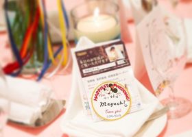 席札はゲストテーブルのアクセント♡ひとりひとりのお名前を示す『席札』は絶対に手を抜けないポイントです＊