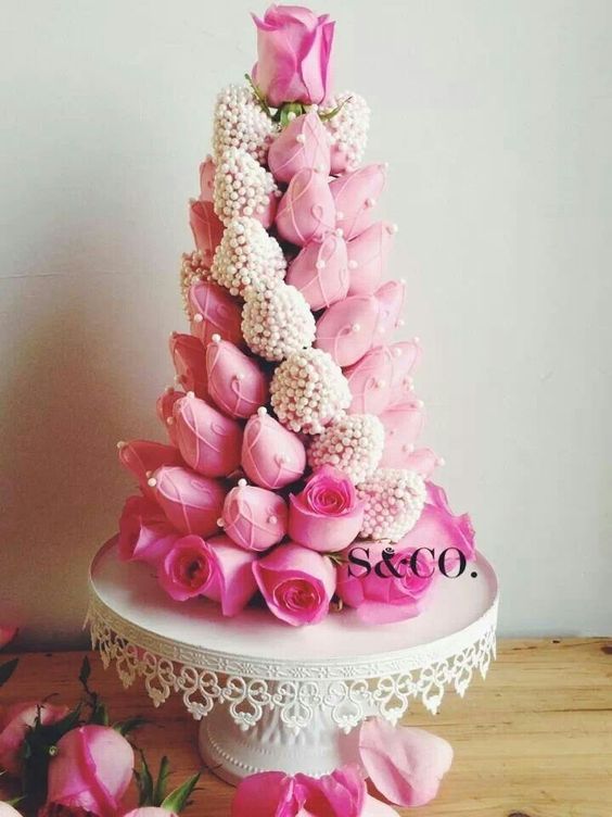 With This, You Can Create an Adorable Space! 8 Irresistible "Fruit Towers" ✨にて紹介している画像