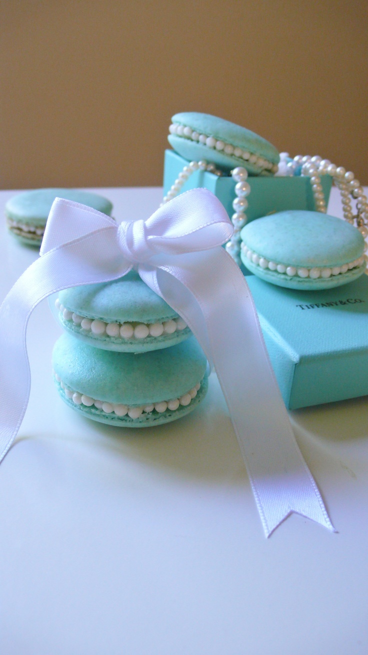 "Heartfelt Cutness: Adorable 'Decorated Macarons' Perfect for Petite Gifts!"にて紹介している画像