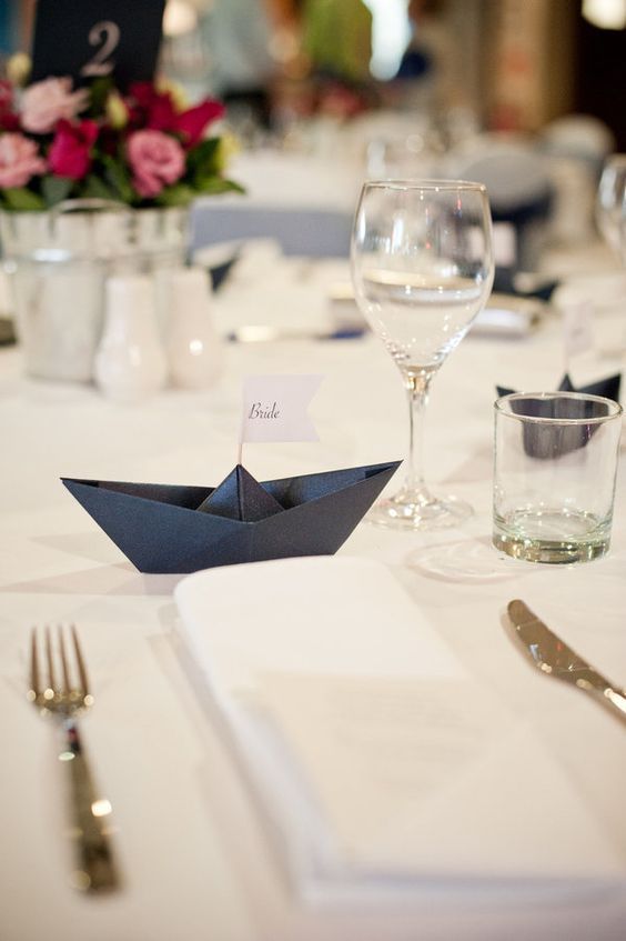 "Cozy Japanese Weddings: A Collection of 'Origami' Items to Enhance Your Table Set"にて紹介している画像