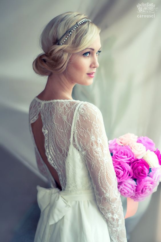 简单优雅又时尚的发型♡ 用《吉布森包》打造婚礼发型＊にて紹介している画像