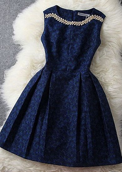 "Chic and Cute Invitation Dresses: A Collection of Navy-Colored Dresses!"にて紹介している画像