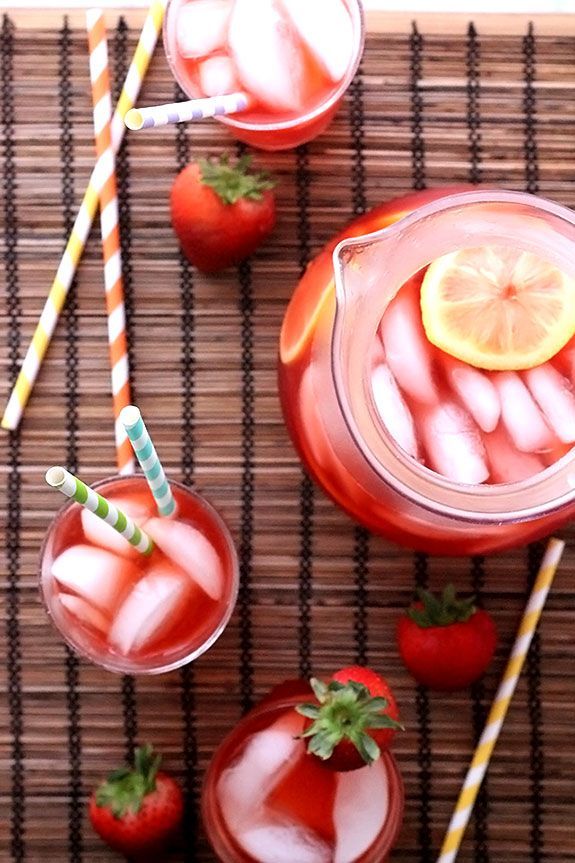 Cute and Adorable: Delightful Strawberry Drinks for a Charming Welcome!にて紹介している画像