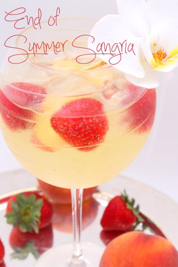 Cute and Adorable: Delightful Strawberry Drinks for a Charming Welcome!にて紹介している画像