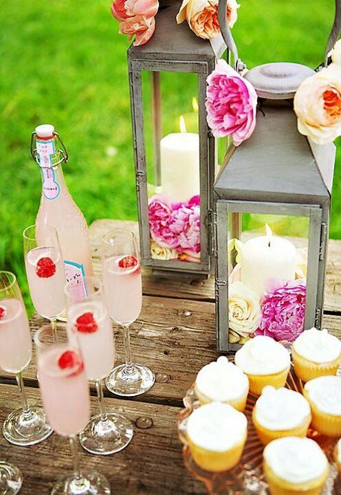 Cute and Adorable: Delightful Strawberry Drinks for a Charming Welcome!にて紹介している画像