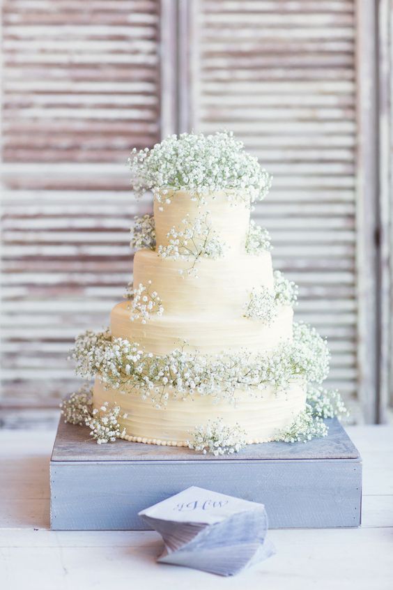 I Absolutely Love Fluffy White! A Collection of Beloved Wedding Ideas Using Baby's Breath ♡にて紹介している画像