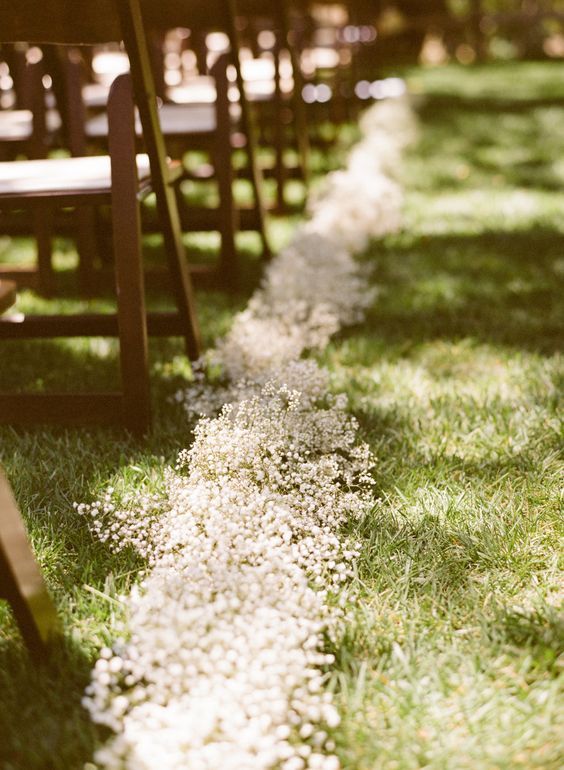 I Absolutely Love Fluffy White! A Collection of Beloved Wedding Ideas Using Baby's Breath ♡にて紹介している画像