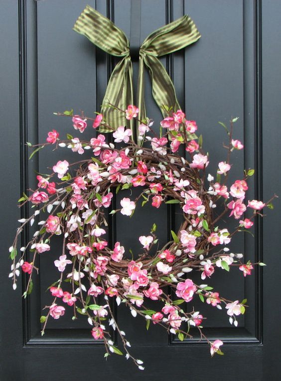 "Spring Is Just Around the Corner! A Heartfelt Wedding Inspired by the Delicate Pink of Cherry Blossoms"にて紹介している画像