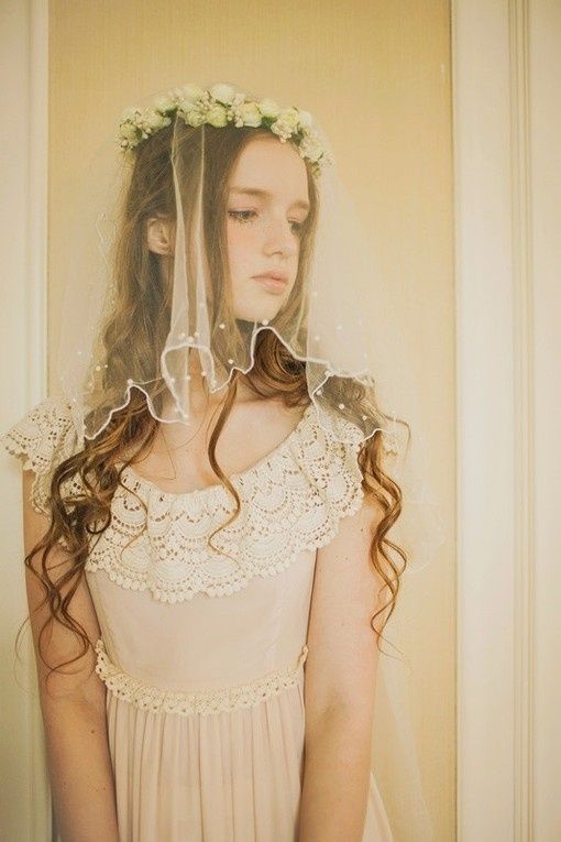 I Suddenly Love "Yuru-Fuwa" ♡ Perfect for Spring! A Divine Collection of Adorably Cute Bridal Hairstyles ♡にて紹介している画像