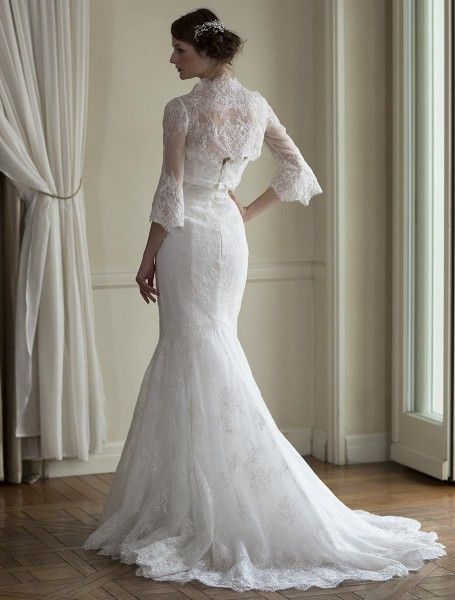 The Bride's Dream Brand: Top 7 Wedding Dresses by Yumi Katsura (Back View) to Choose From!にて紹介している画像