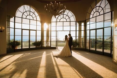 How to Capture Wedding Photos That Transform You into Your Dream Disney Princess ♡にて紹介している画像