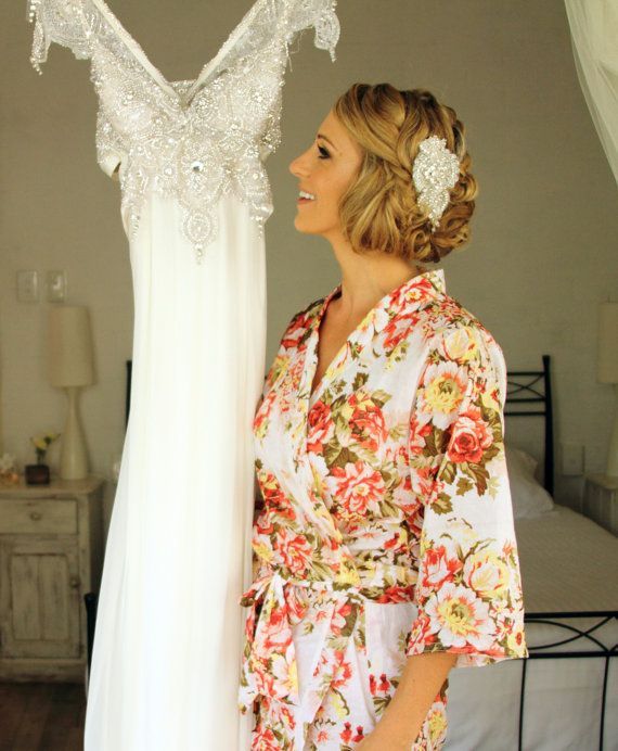 "I Want to Look Cute Even During Preparation Time! Matching Robes for All the Bridesmaids ♡"にて紹介している画像