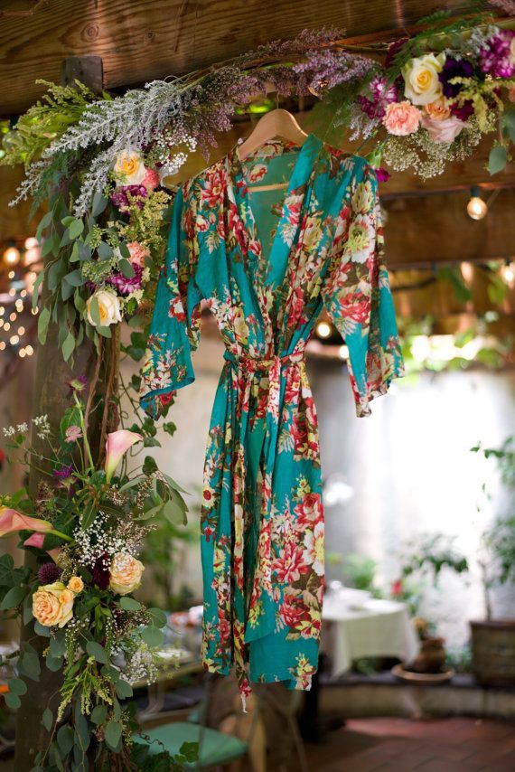 "I Want to Look Cute Even During Preparation Time! Matching Robes for All the Bridesmaids ♡"にて紹介している画像