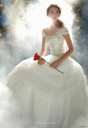 How to Capture Wedding Photos That Transform You into Your Dream Disney Princess ♡にて紹介している画像