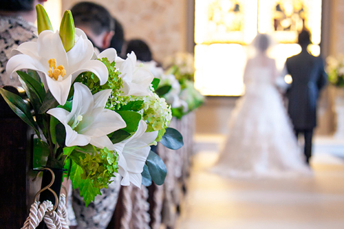 "120% Attention-Grabber: 4 Places for a Lobby Wedding♡"にて紹介している画像