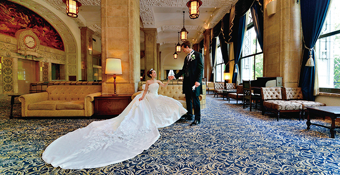 "120% Attention-Grabber: 4 Places for a Lobby Wedding♡"にて紹介している画像