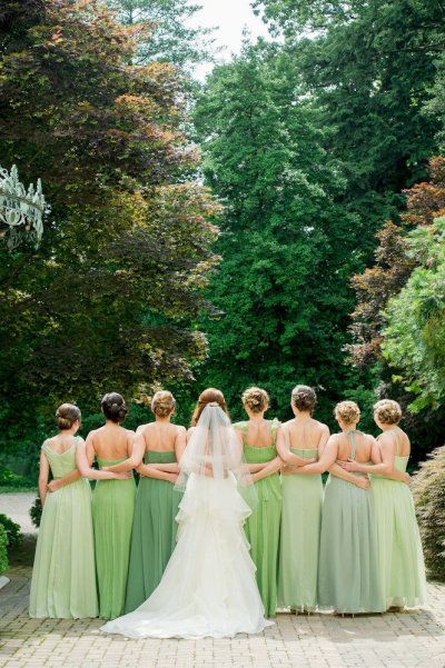 Charming Bridesmaid Collection: Adorable Greens That Blend Naturally!にて紹介している画像